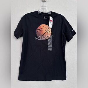 Nike Sportswear Big Kids Black S/S Tee Geometric Basketball Boys Size Large NWT